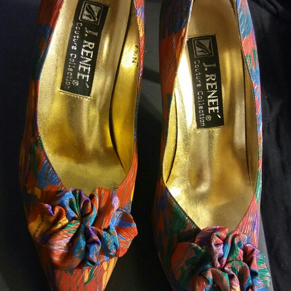 Flowered shoes